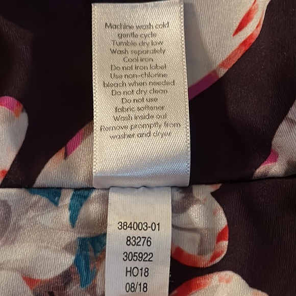 Athleta Salutation Stash Pocket Magnolia Plum#384003 Size Medium - Picture 11 of 11
